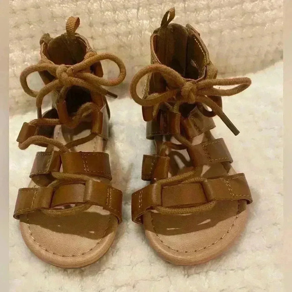 Old Navy Toddler Girls Brown Gladiator Sandals with zipper in back. Size 5 - Picture 2 of 5